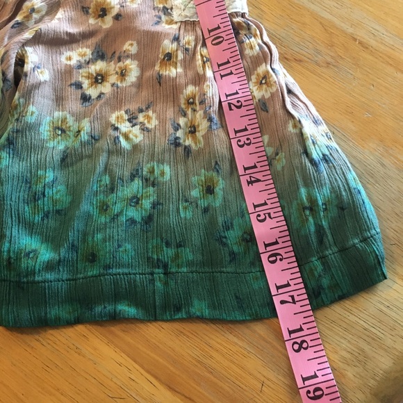 Gimmicks BKE Green Gables Dip Dye Blouse Small - Picture 8 of 16